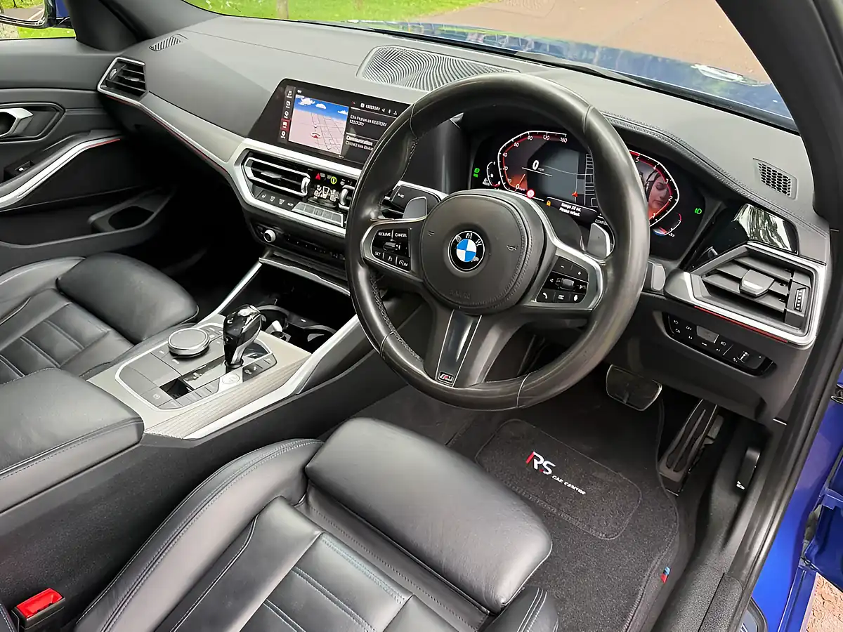 Used 2019 BMW 3 Series M Sport Blue - Interior and Exterior details 12