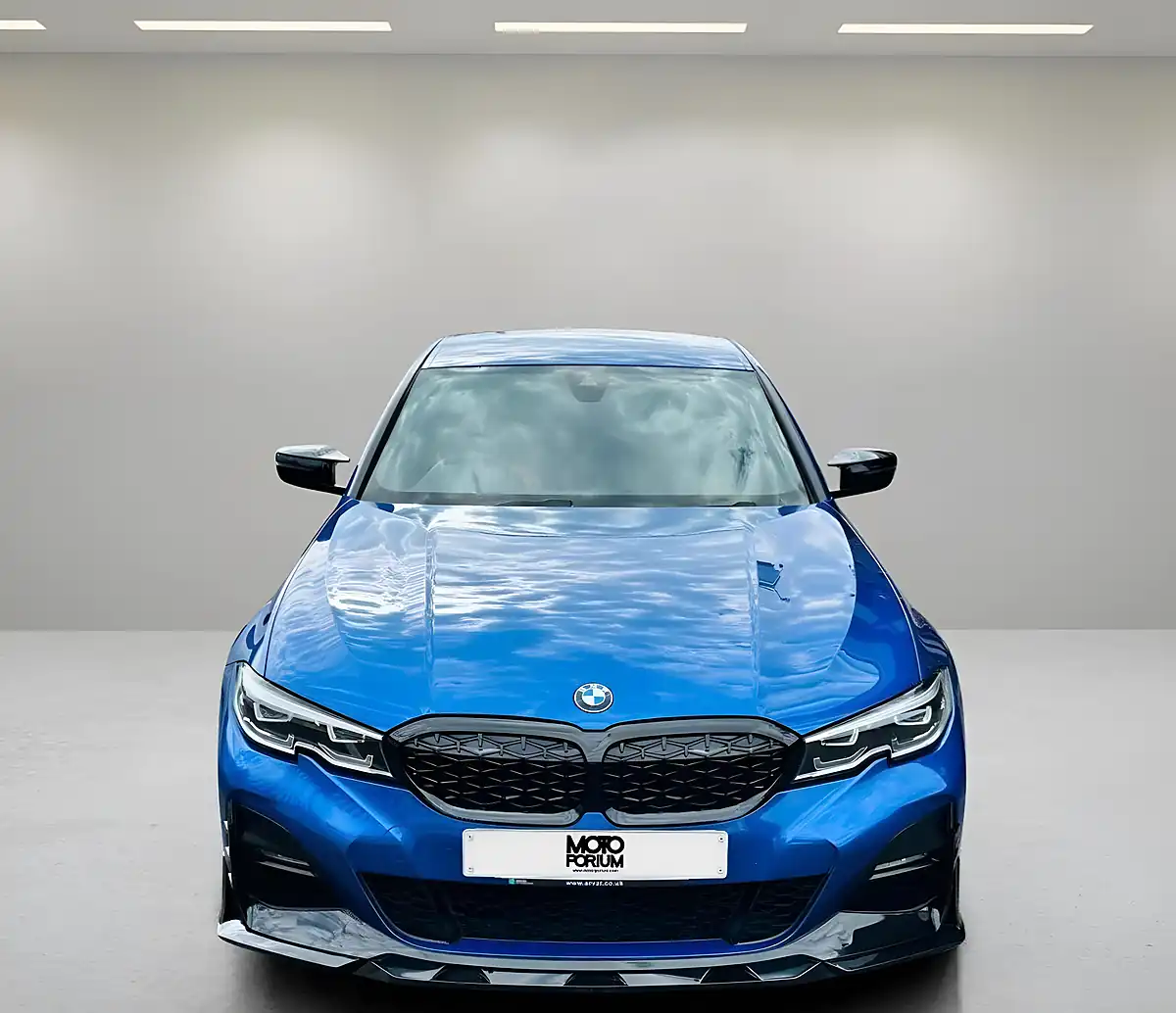 Used 2019 BMW 3 Series M Sport Blue - Interior and Exterior details 8