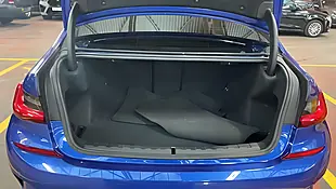 Used 2019 BMW 3 Series M Sport Blue - Interior and Exterior details 9