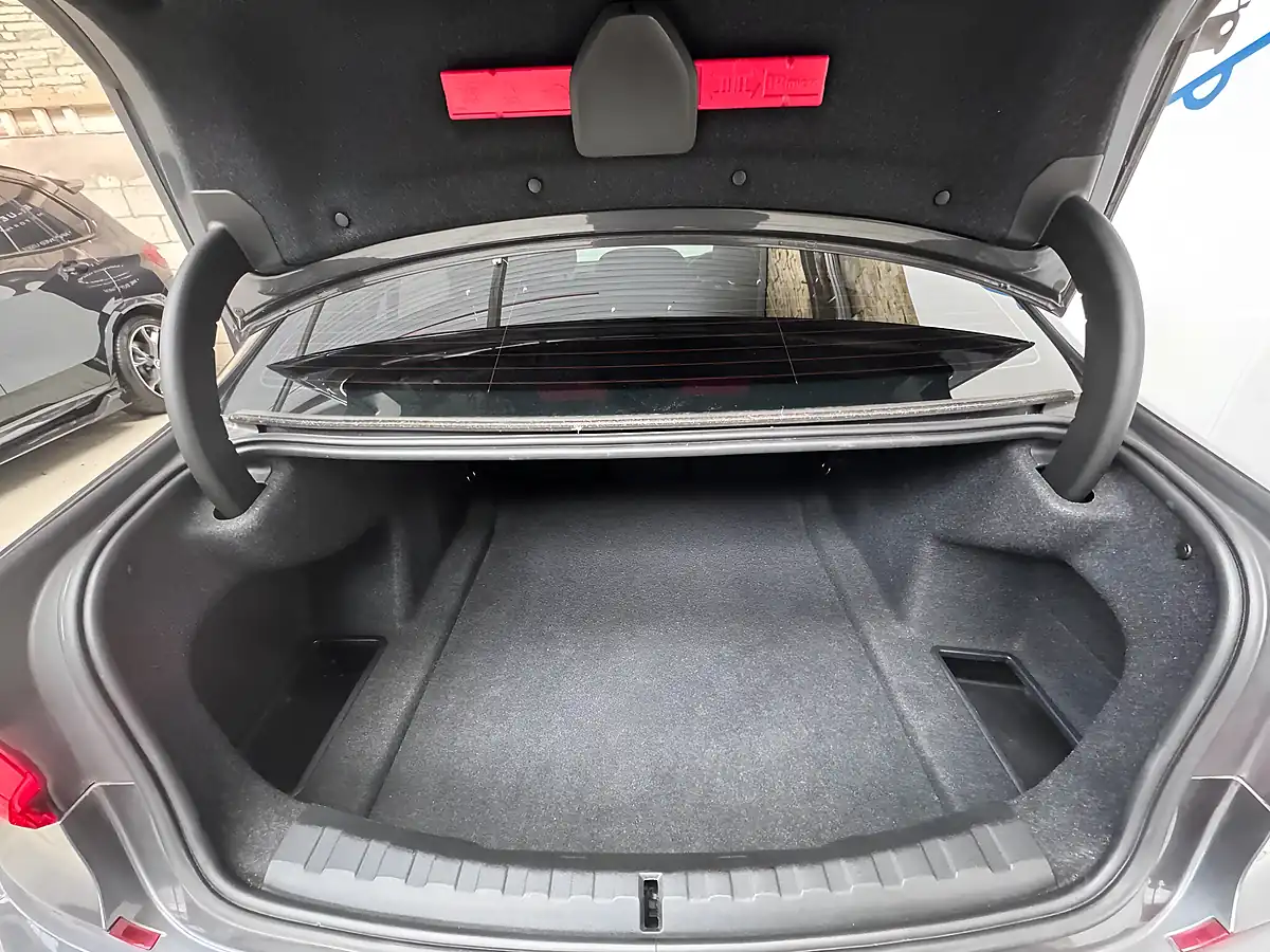 Used 2019 BMW 3 Series M Sport Mineral Grey - Interior and Exterior details 18