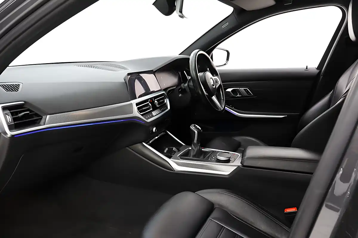 Used 2019 BMW 3 Series M Sport Mineral Grey - Interior and Exterior details 10