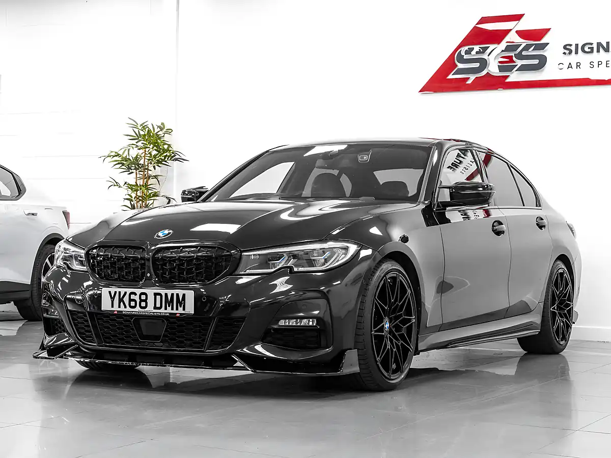Used 2019 BMW 3 Series M Sport Sapphire Black - Front View