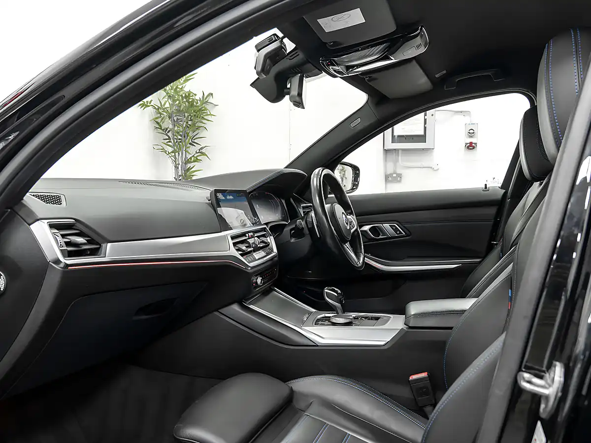 Used 2019 BMW 3 Series M Sport Sapphire Black - Interior and Exterior details 12