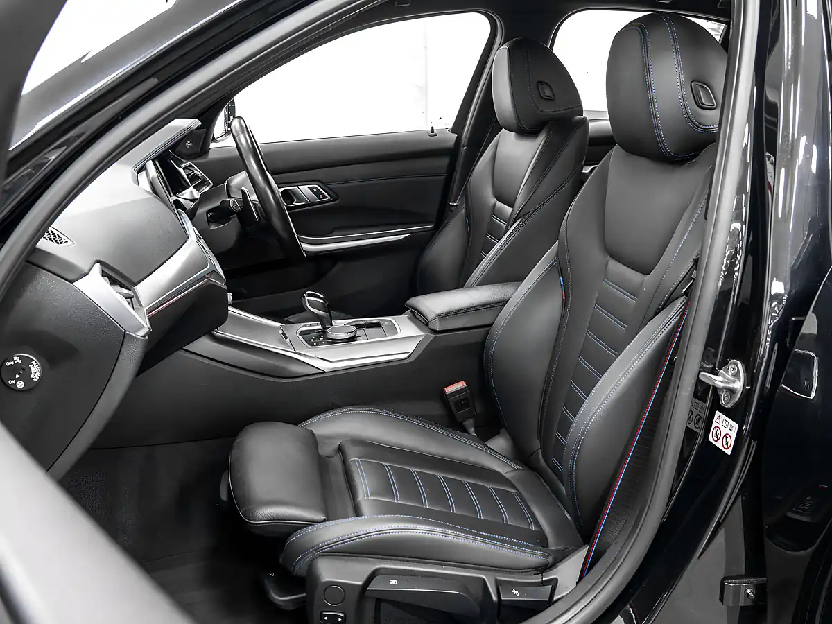 Used 2019 BMW 3 Series M Sport Sapphire Black - Interior and Exterior details 13