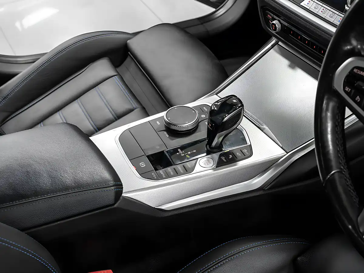 Used 2019 BMW 3 Series M Sport Sapphire Black - Interior and Exterior details 16