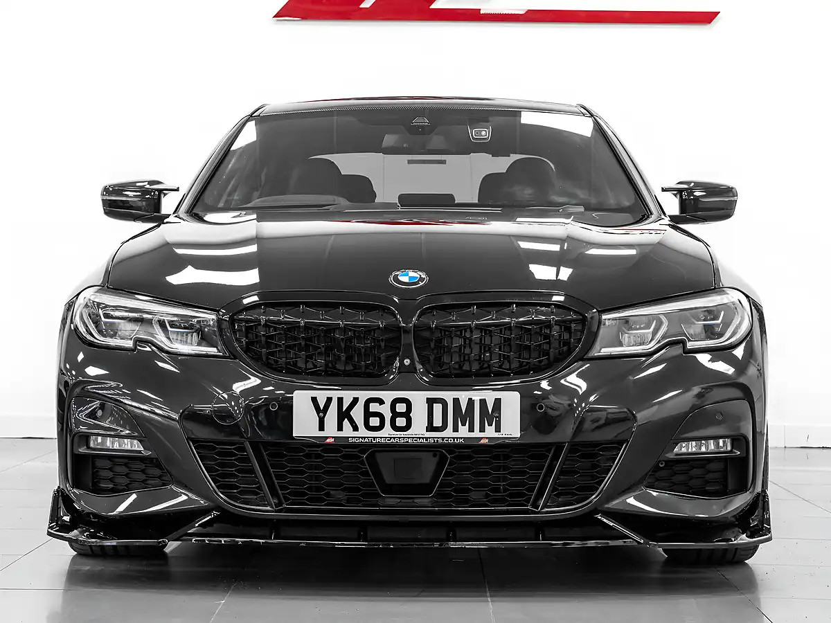 Used 2019 BMW 3 Series M Sport Sapphire Black - Interior and Exterior details 4