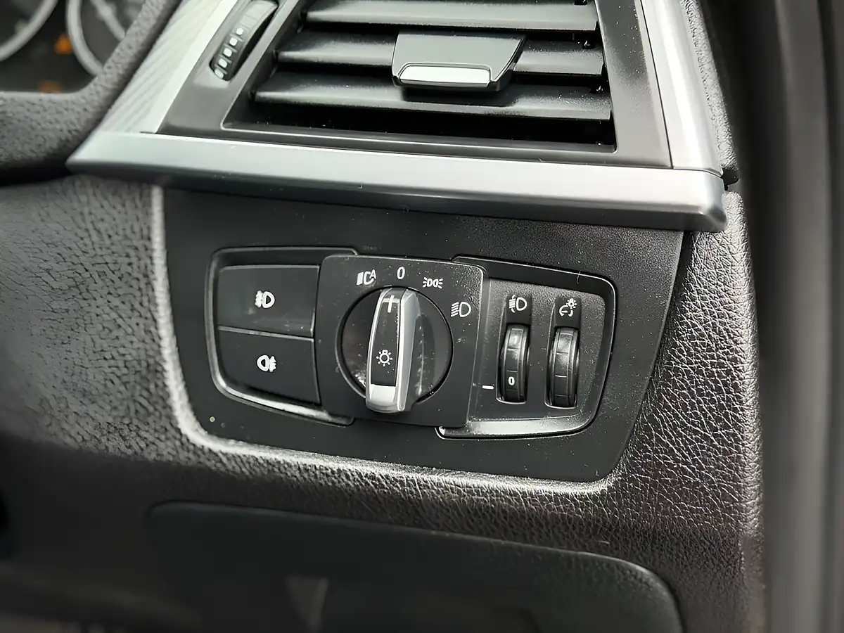 Used 2019 BMW 3 Series M Sport Shadow Edition Touring Black - Interior and Exterior details 19