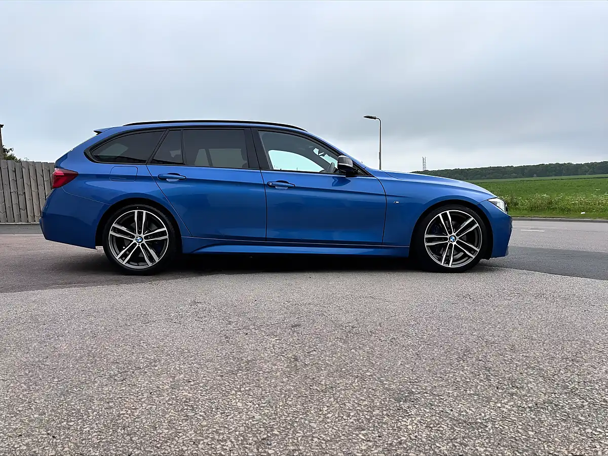 Used 2019 BMW 3 Series M Sport Shadow Edition Touring Blue - Interior and Exterior details 9