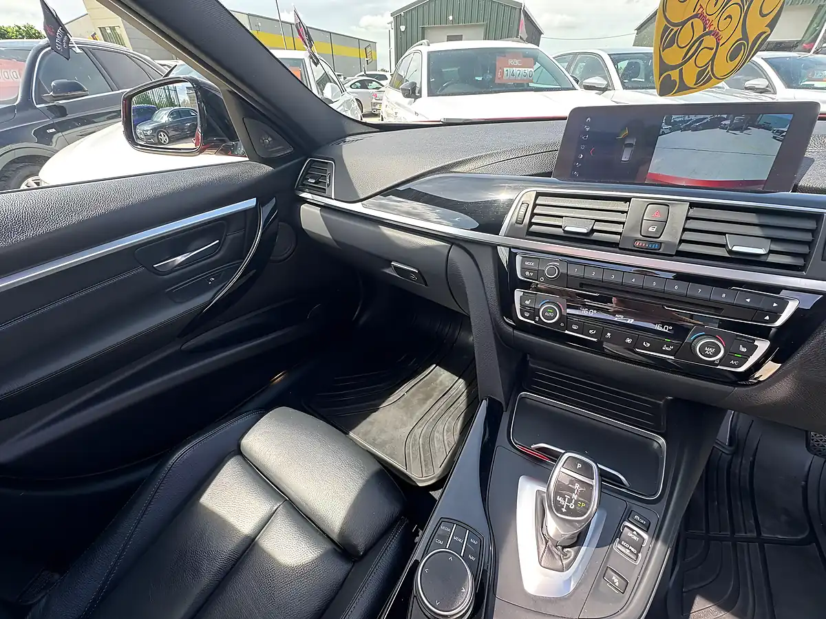Used 2019 BMW 3 Series M Sport Shadow Edition Touring Orange - Interior and Exterior details 14