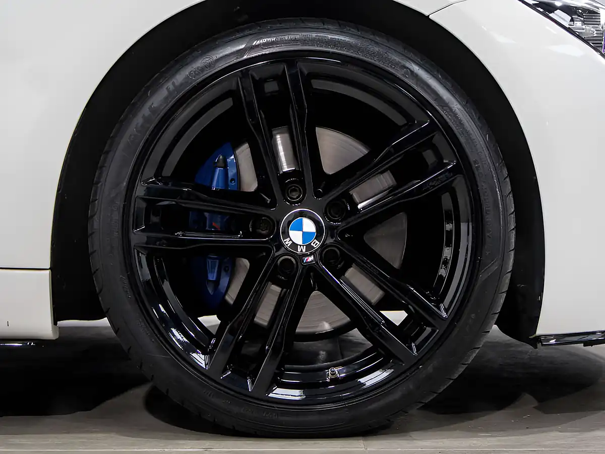 Used 2019 BMW 3 Series M Sport Shadow Edition White - Interior and Exterior details 9