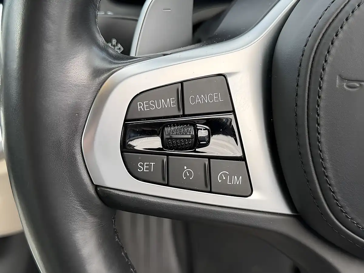 Used 2019 BMW 3 Series M Sport Touring Portimao Blue - Interior and Exterior details 20