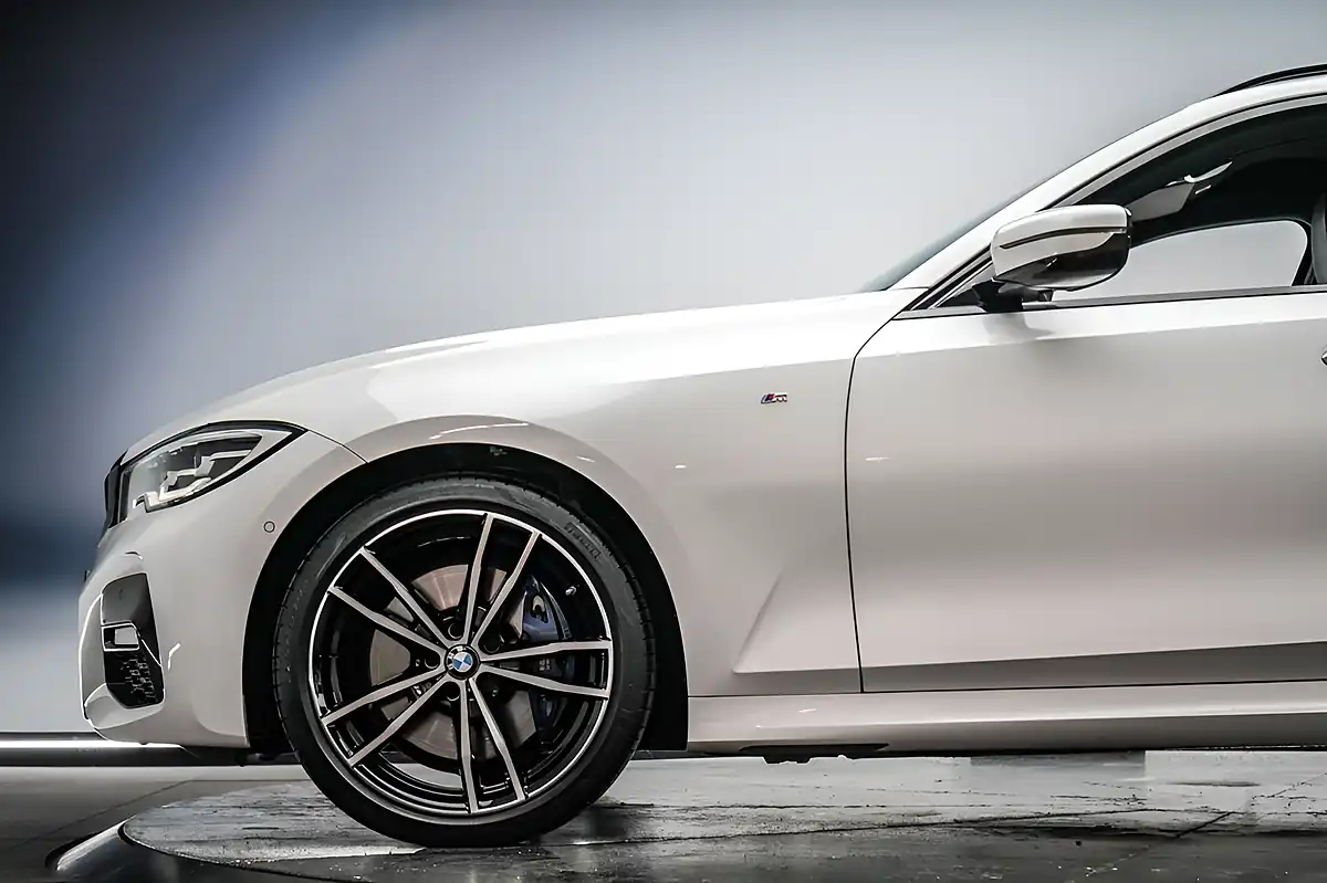 Used 2019 BMW 3 Series M Sport Touring White - Interior and Exterior details 11