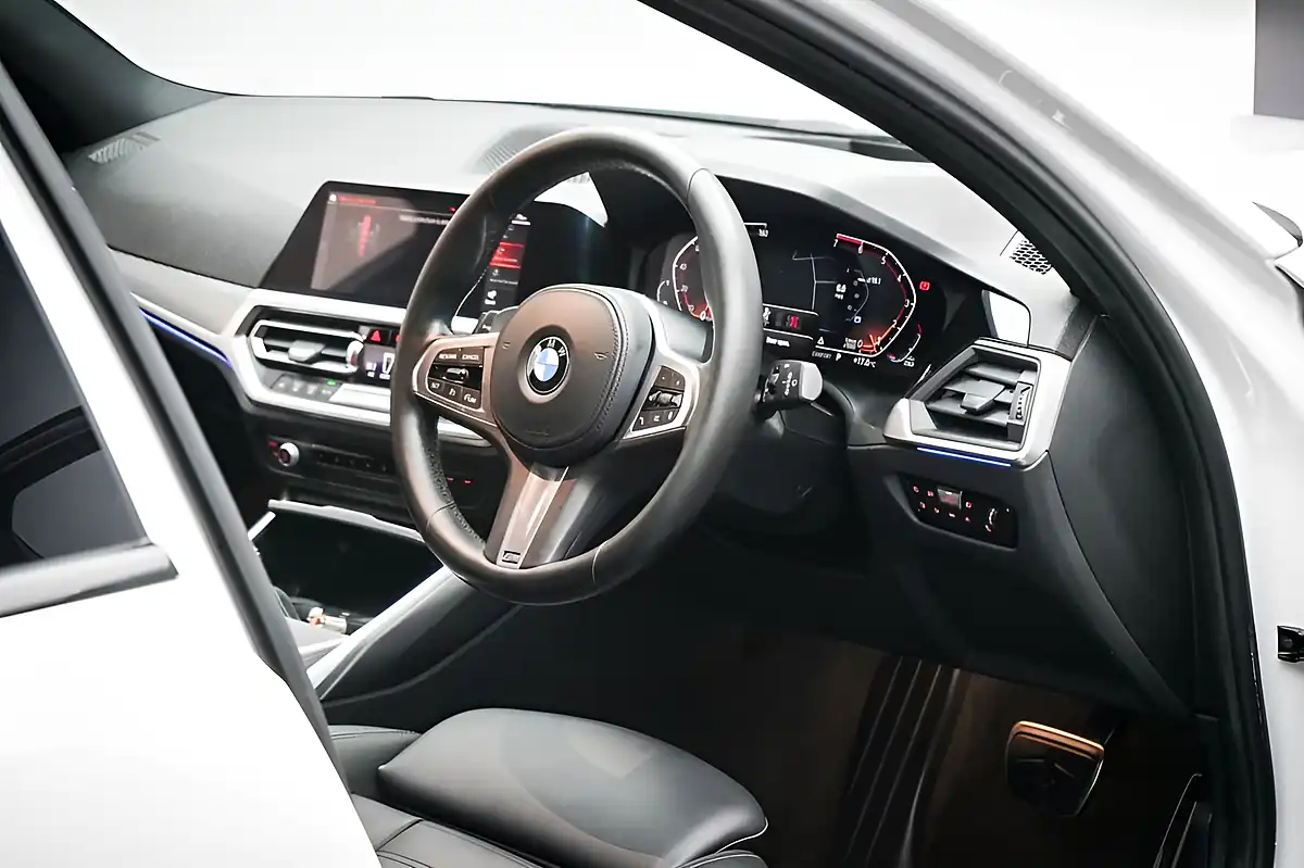 Used 2019 BMW 3 Series M Sport Touring White - Interior and Exterior details 15