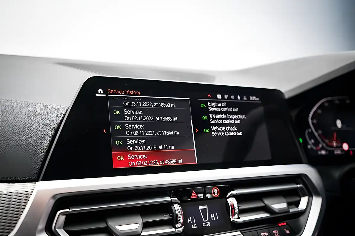 Used 2019 BMW 3 Series M Sport Touring White - Interior and Exterior details 18