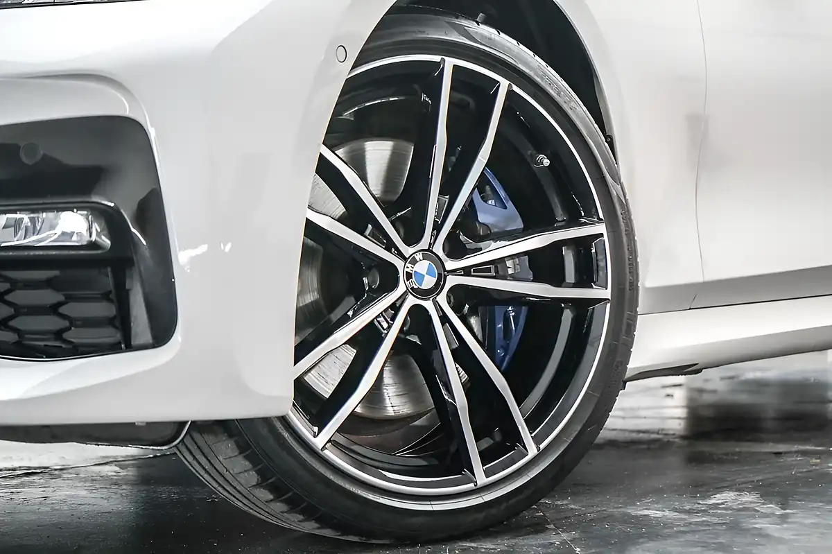 Used 2019 BMW 3 Series M Sport Touring White - Interior and Exterior details 2