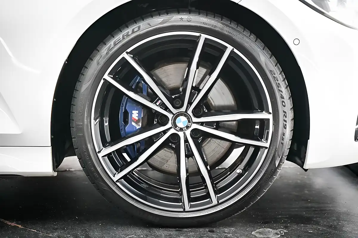 Used 2019 BMW 3 Series M Sport Touring White - Interior and Exterior details 20