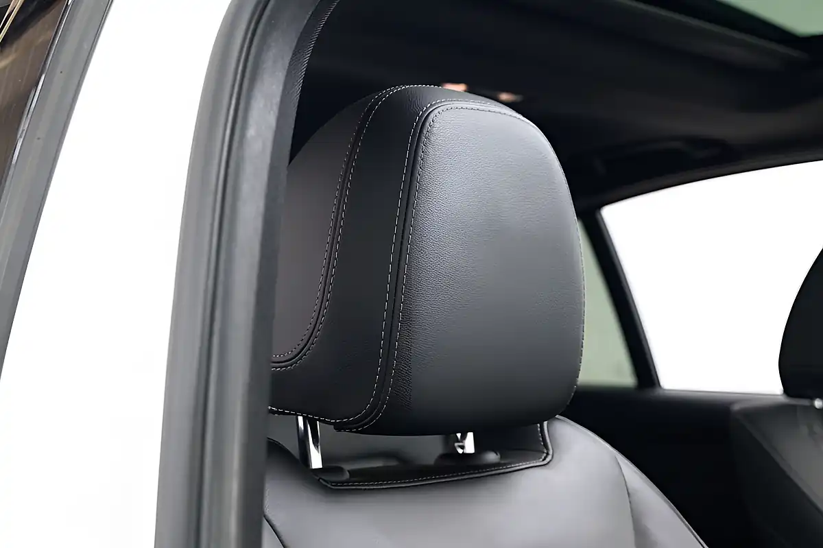 Used 2019 BMW 3 Series M Sport White - Interior and Exterior details 10