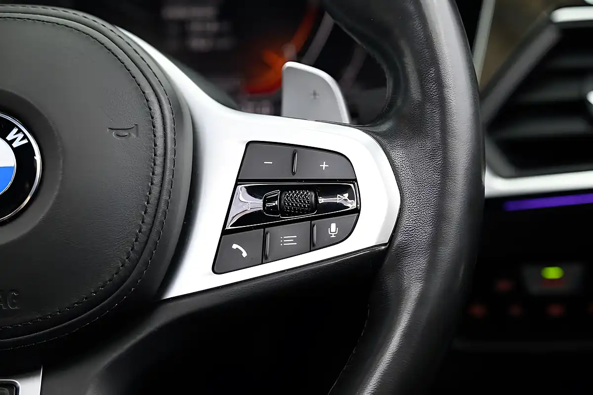 Used 2019 BMW 3 Series M Sport White - Interior and Exterior details 14