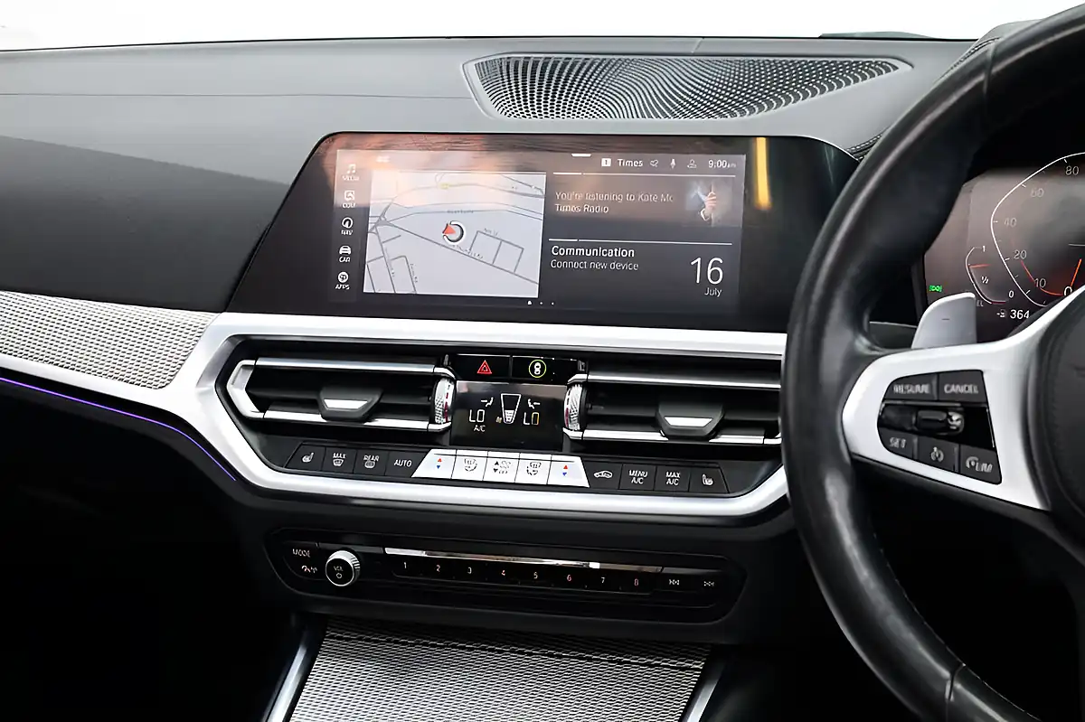 Used 2019 BMW 3 Series M Sport White - Interior and Exterior details 15