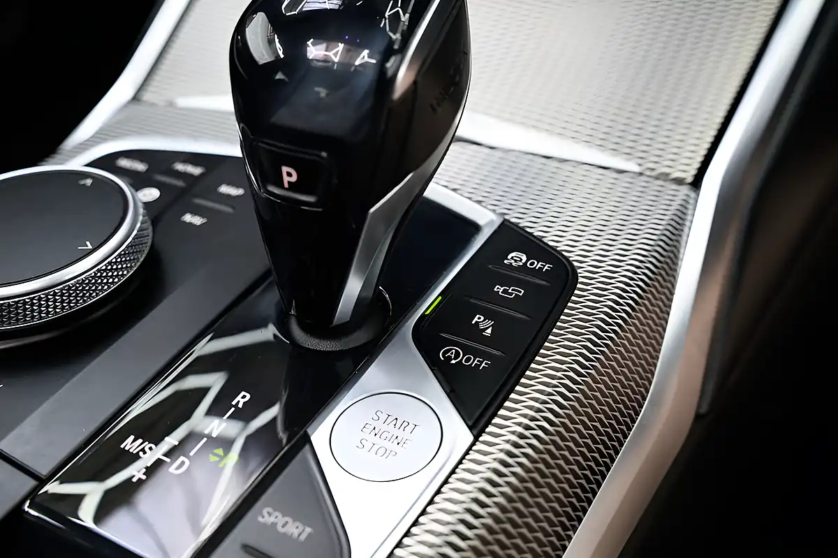 Used 2019 BMW 3 Series M Sport White - Interior and Exterior details 16
