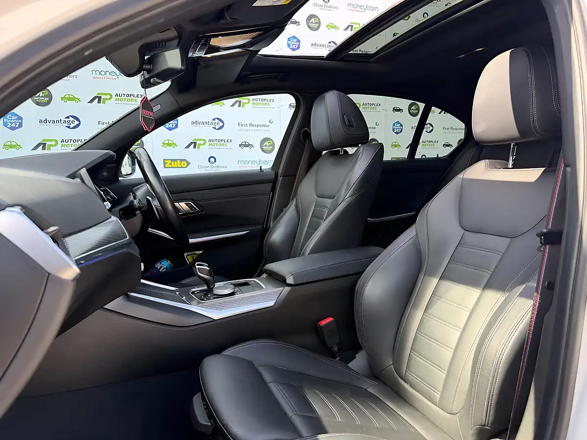 Used 2019 BMW 3 Series M Sport White - Interior and Exterior details 2