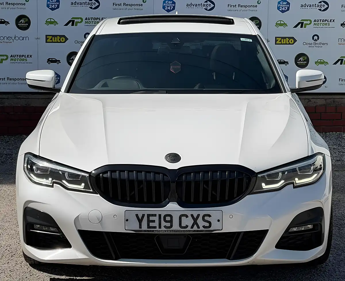 Used 2019 BMW 3 Series M Sport White - Interior and Exterior details 3