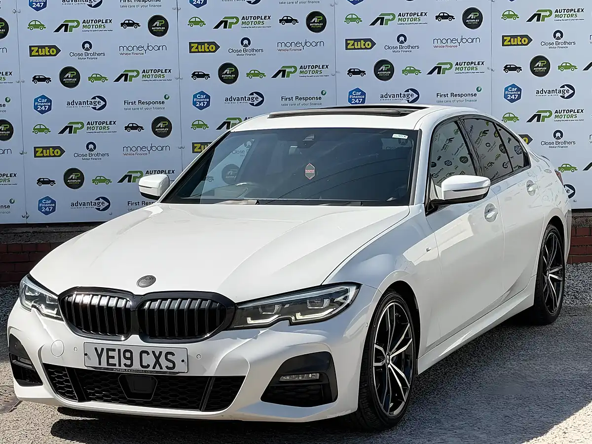 Used 2019 BMW 3 Series M Sport White - Interior and Exterior details 7