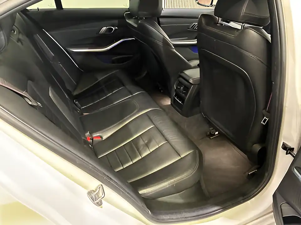 Used 2019 BMW 3 Series M Sport White - Interior and Exterior details 13