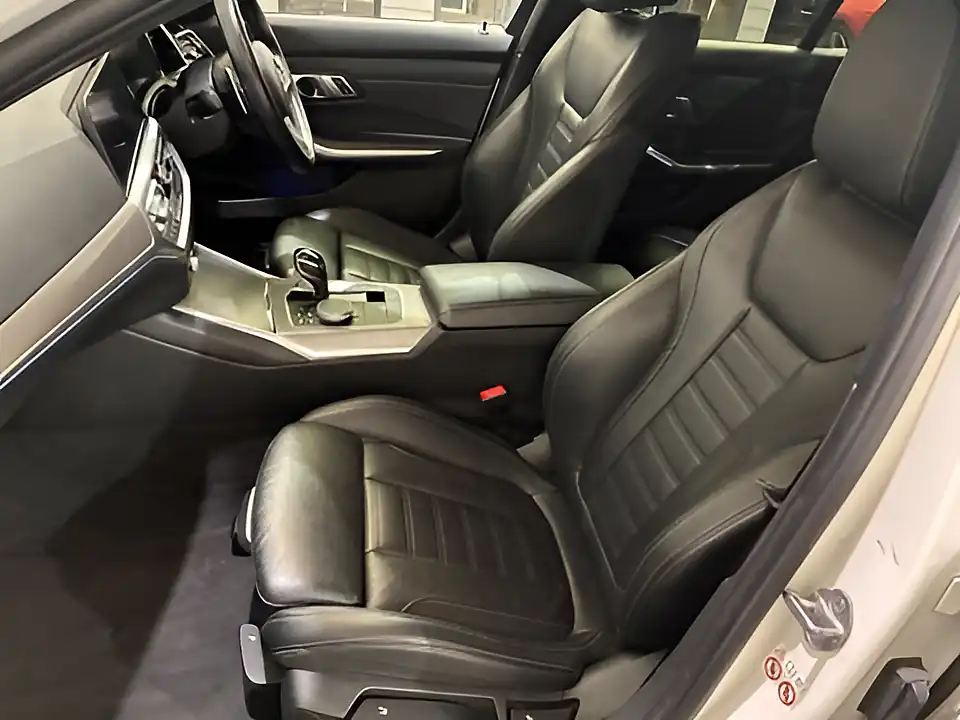 Used 2019 BMW 3 Series M Sport White - Interior and Exterior details 16