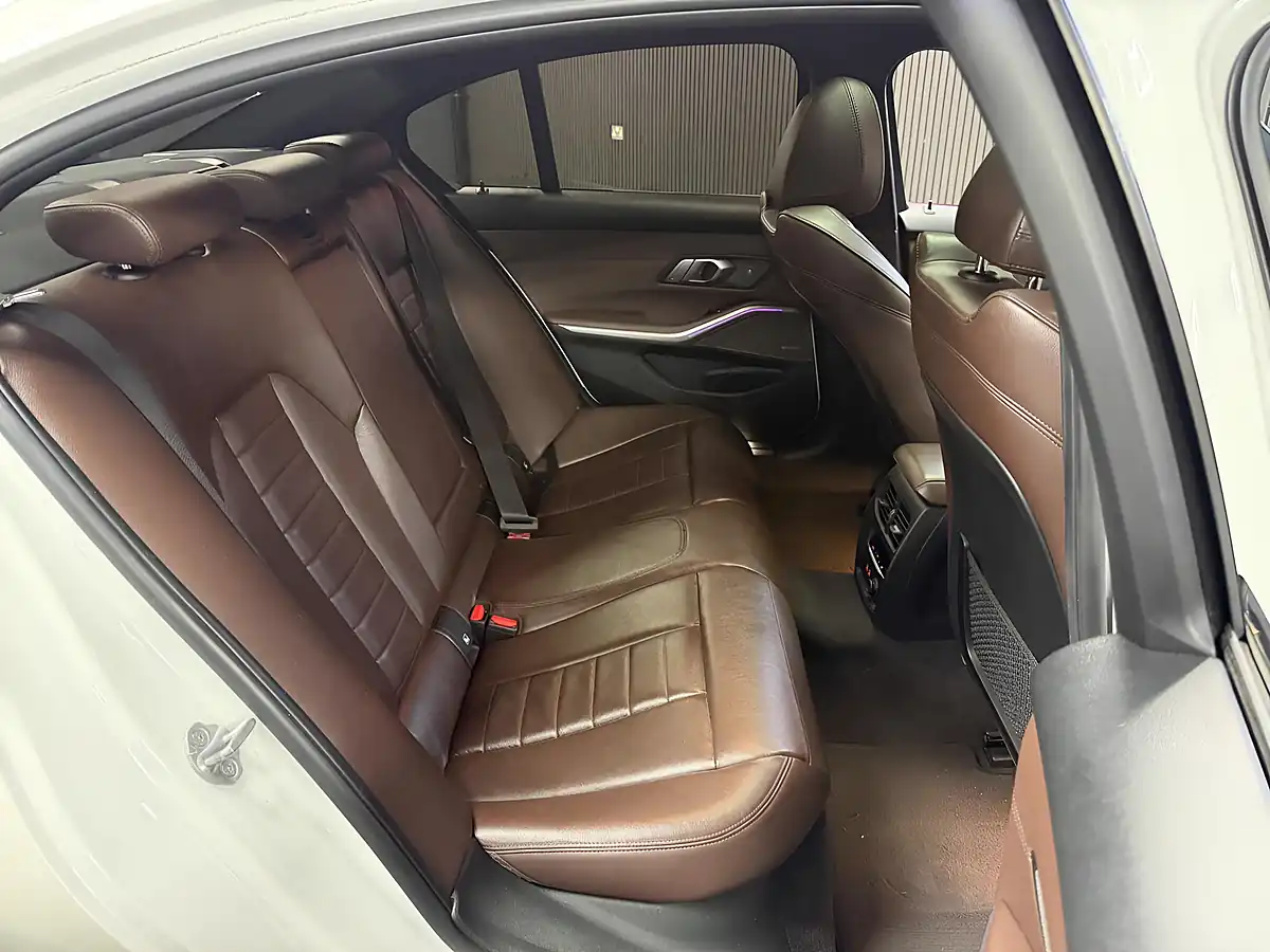 Used 2019 BMW 3 Series M Sport White - Interior and Exterior details 13