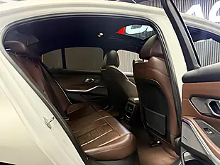 Used 2019 BMW 3 Series M Sport White - Interior and Exterior details 16