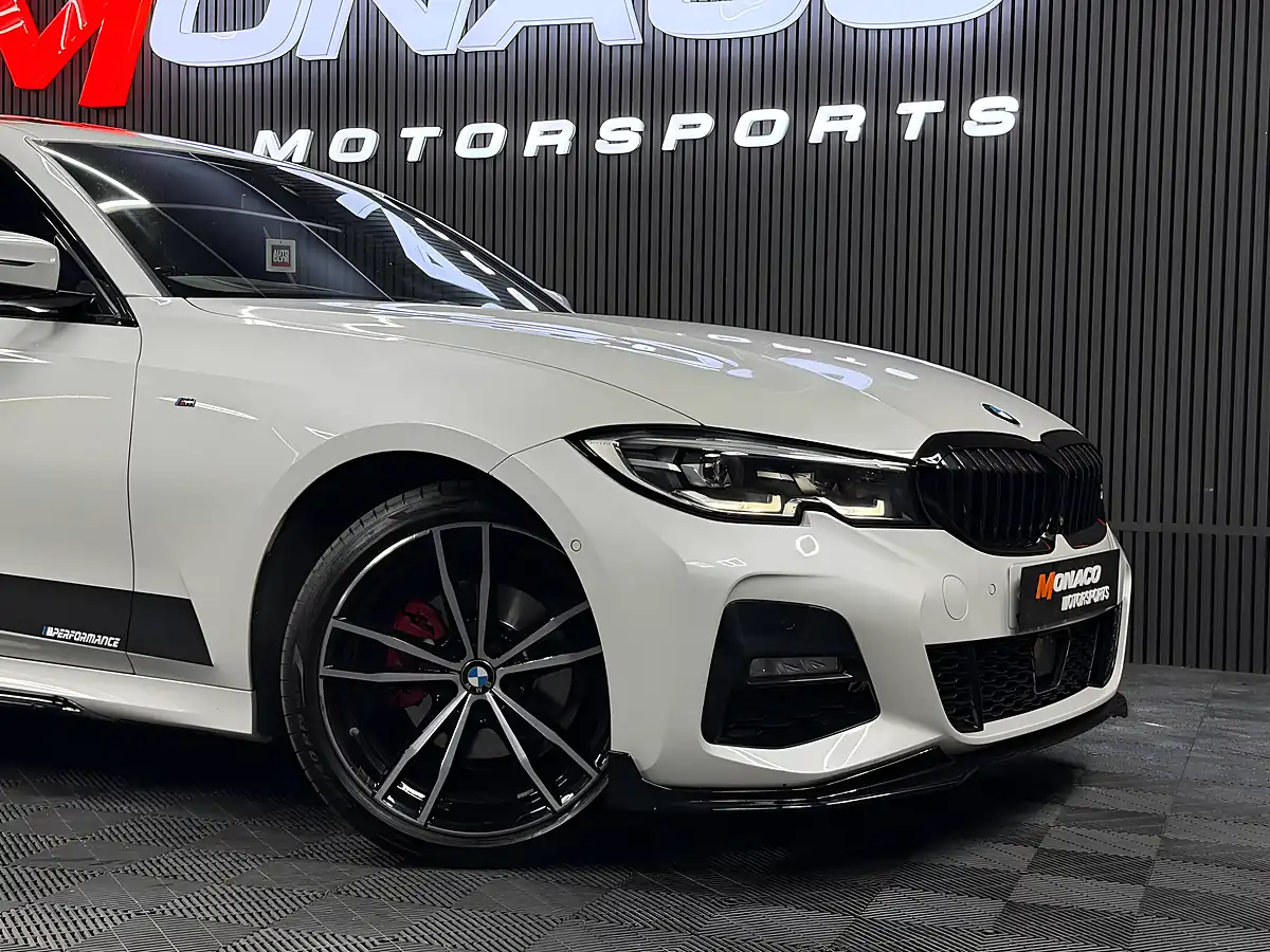 Used 2019 BMW 3 Series M Sport White - Interior and Exterior details 2