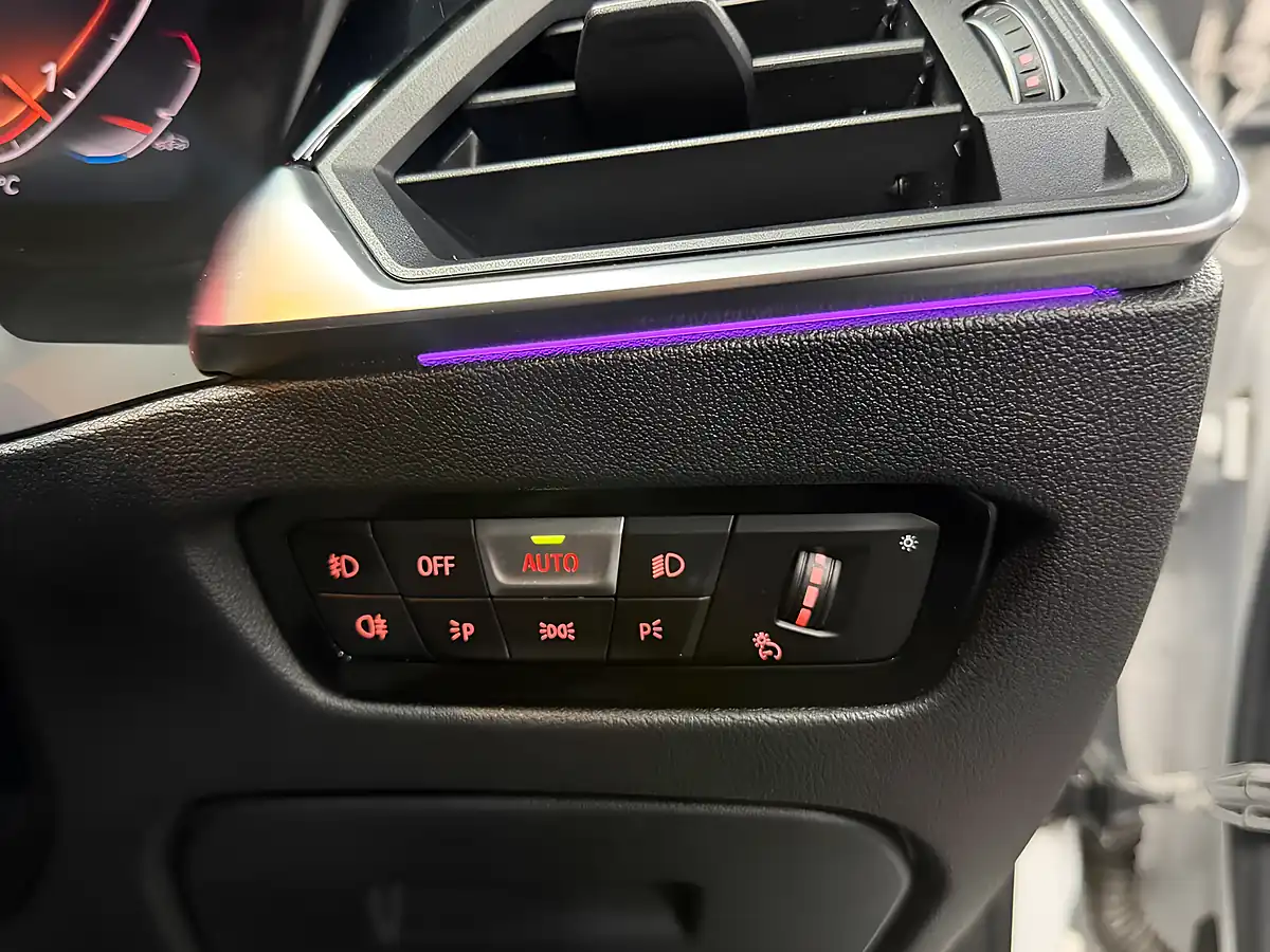 Used 2019 BMW 3 Series M Sport White - Interior and Exterior details 20