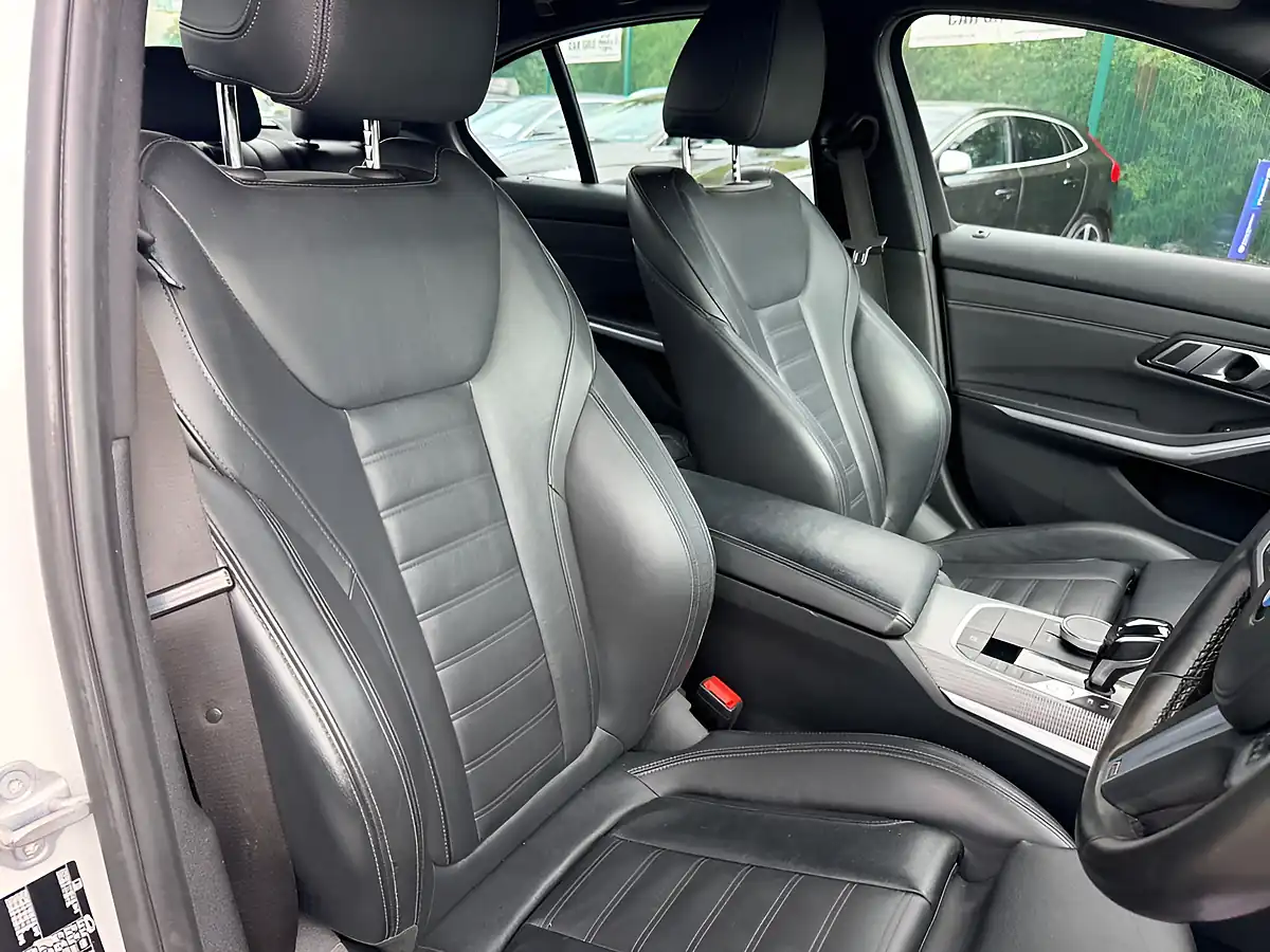 Used 2019 BMW 3 Series M Sport White - Interior and Exterior details 12
