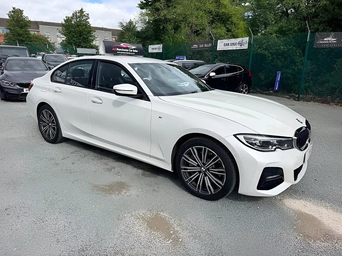 Used 2019 BMW 3 Series M Sport White - Interior and Exterior details 2