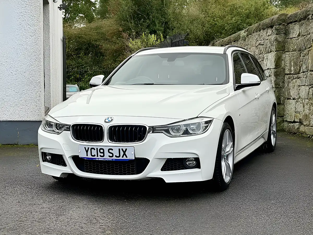 Used 2019 BMW 3 Series M Sport White - Interior and Exterior details 10