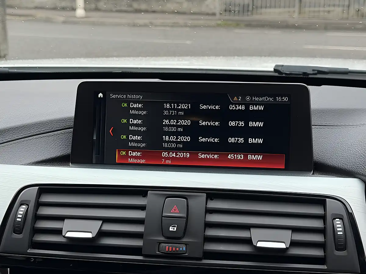 Used 2019 BMW 3 Series M Sport White - Interior and Exterior details 17