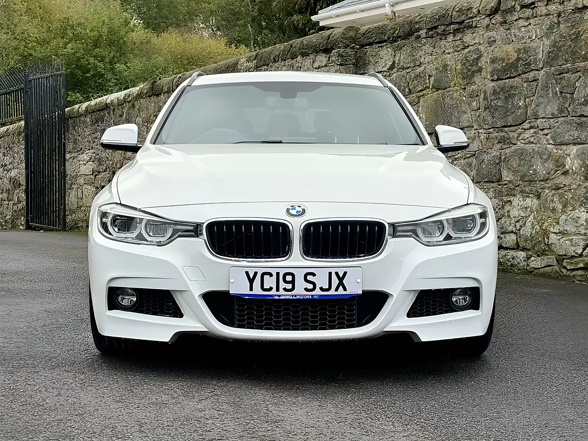 Used 2019 BMW 3 Series M Sport White - Interior and Exterior details 2
