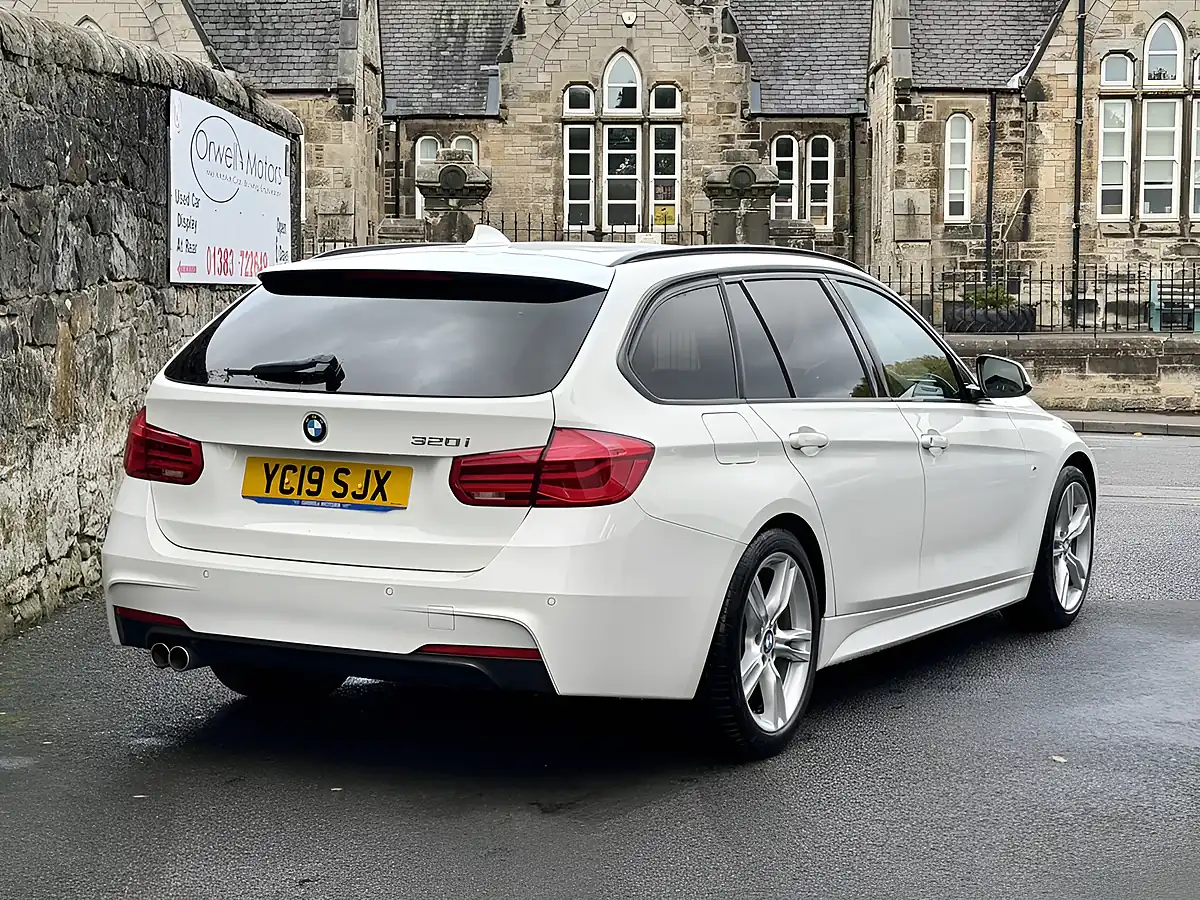 Used 2019 BMW 3 Series M Sport White - Interior and Exterior details 9