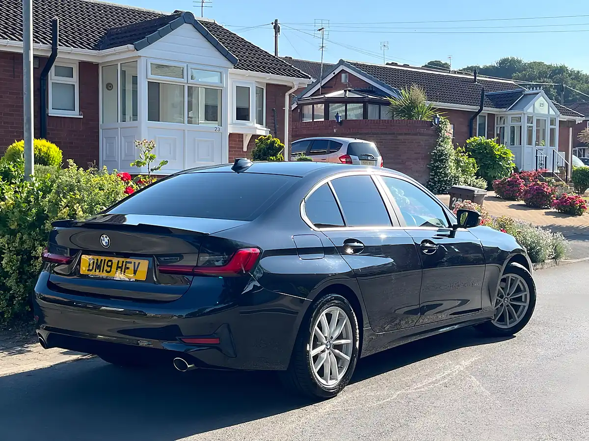 Used 2019 BMW 3 Series Se Black - Interior and Exterior details 2