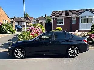Used 2019 BMW 3 Series Se Black - Interior and Exterior details 3