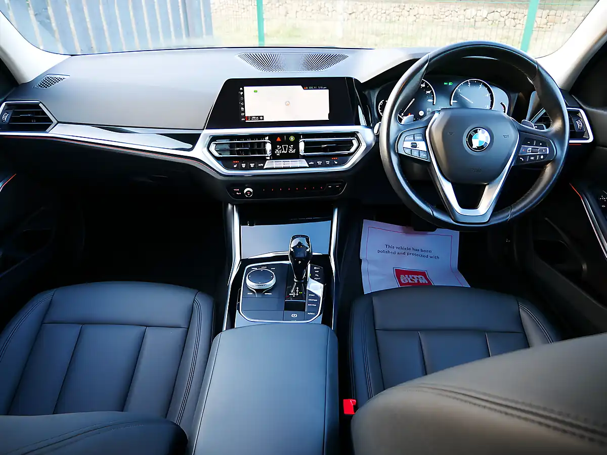 Used 2019 BMW 3 Series Se Mineral Grey - Interior and Exterior details 13