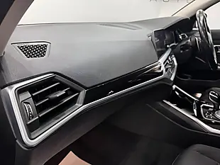 Used 2019 BMW 3 Series Se Pro Blue - Interior and Exterior details 18