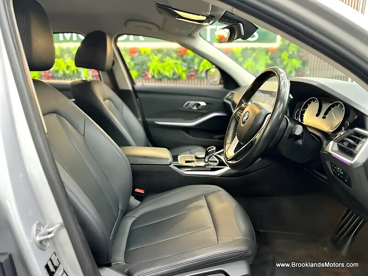 Used 2019 BMW 3 Series Se Silver - Interior and Exterior details 14