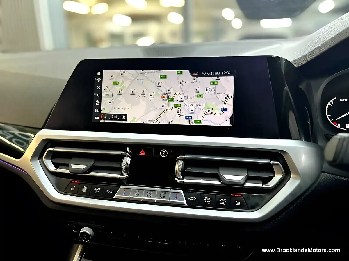 Used 2019 BMW 3 Series Se Silver - Interior and Exterior details 16