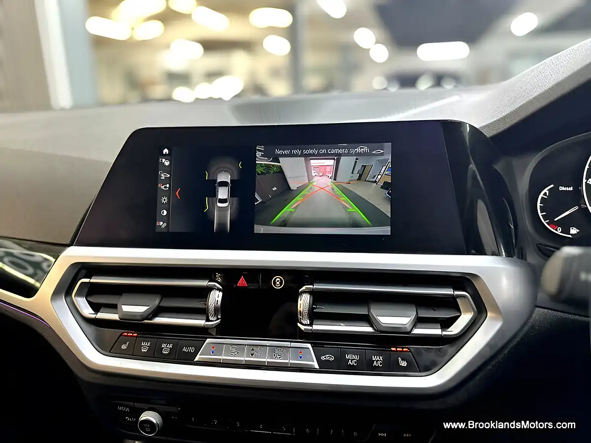 Used 2019 BMW 3 Series Se Silver - Interior and Exterior details 17