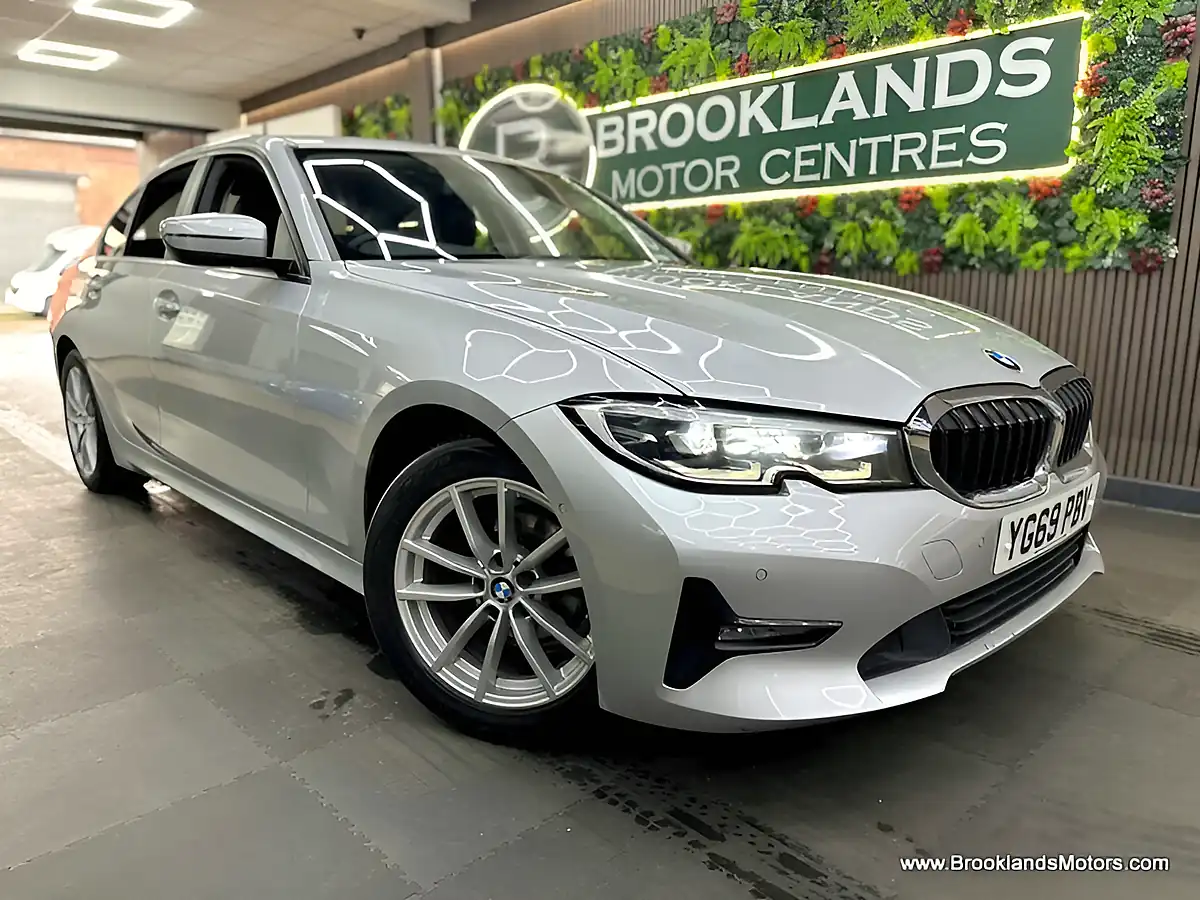 Used 2019 BMW 3 Series Se Silver - Interior and Exterior details 4