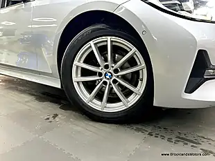 Used 2019 BMW 3 Series Se Silver - Interior and Exterior details 5