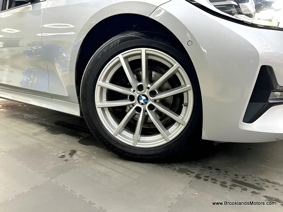 Used 2019 BMW 3 Series Se Silver - Interior and Exterior details 5
