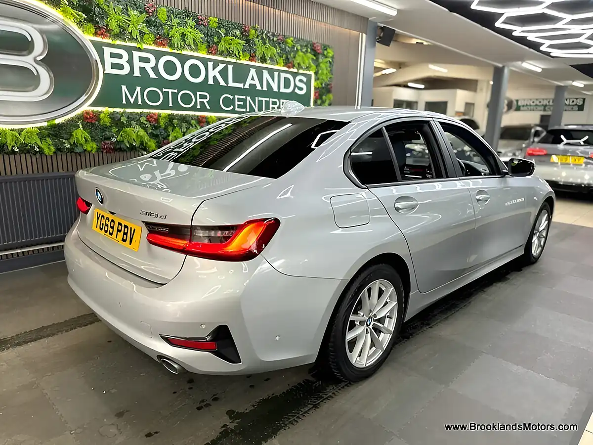 Used 2019 BMW 3 Series Se Silver - Interior and Exterior details 9